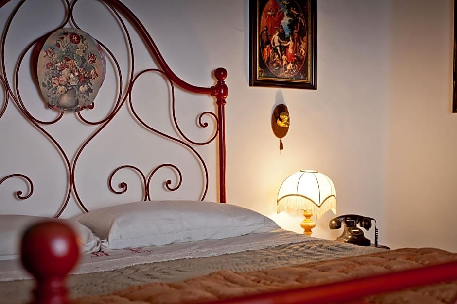 VILLA TITTI B&B