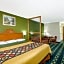 Super 8 by Wyndham Spartanburg/I-26 Exit 22