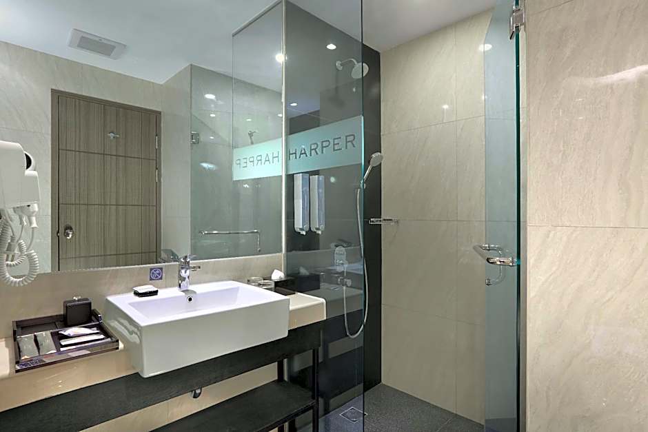 Harper Wahid Hasyim Medan by ASTON