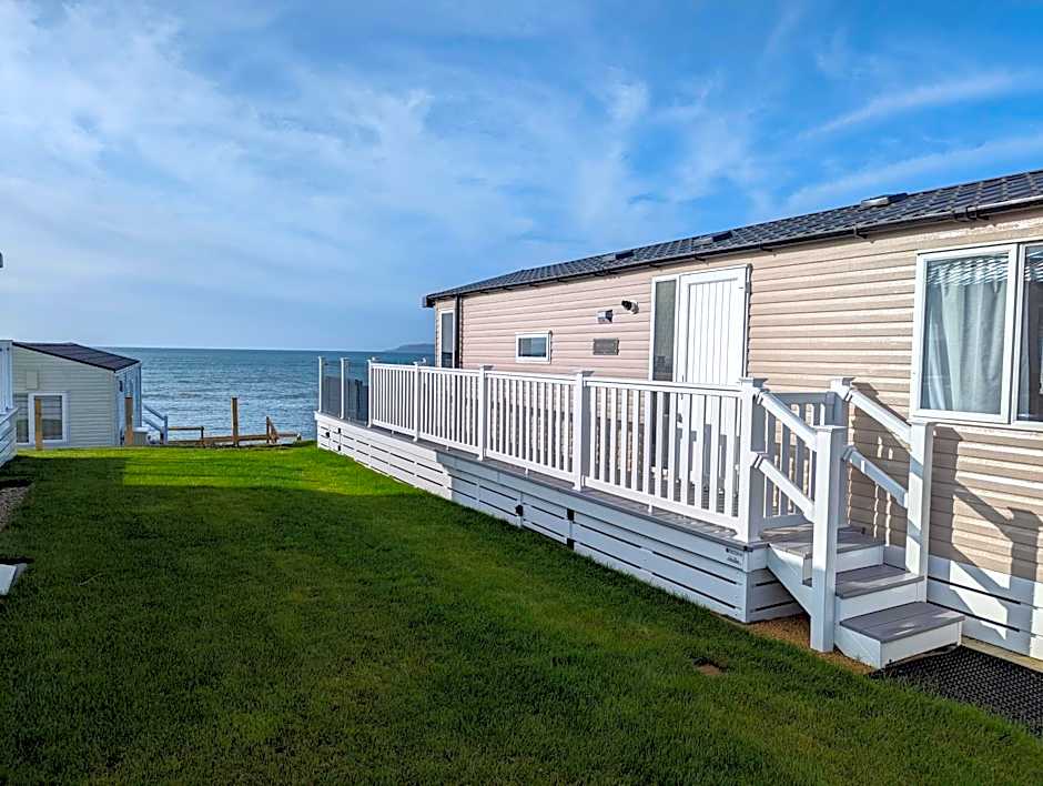 Swift Mosselle Pitch 24 Creek Caravan Park dog friendly