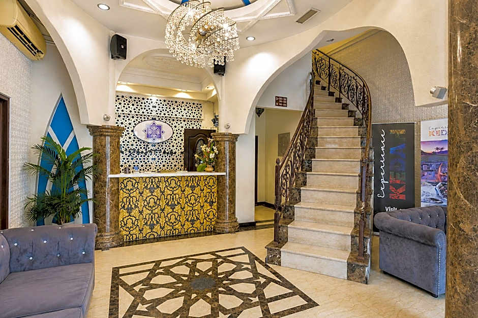 Palette - Near Amanjaya Mall Formerly El-Zahraa