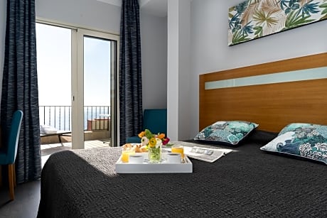 Double Room with Terrace - Sea View