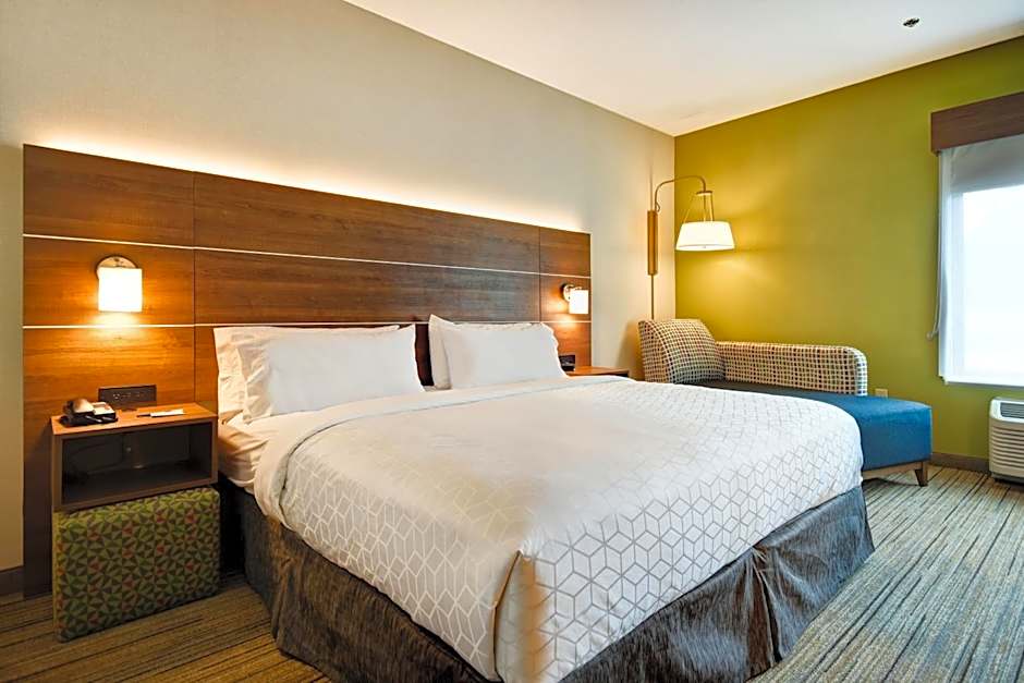 Holiday Inn Express Middletown/Newport By IHG