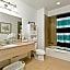 Beach House Inn & Suites