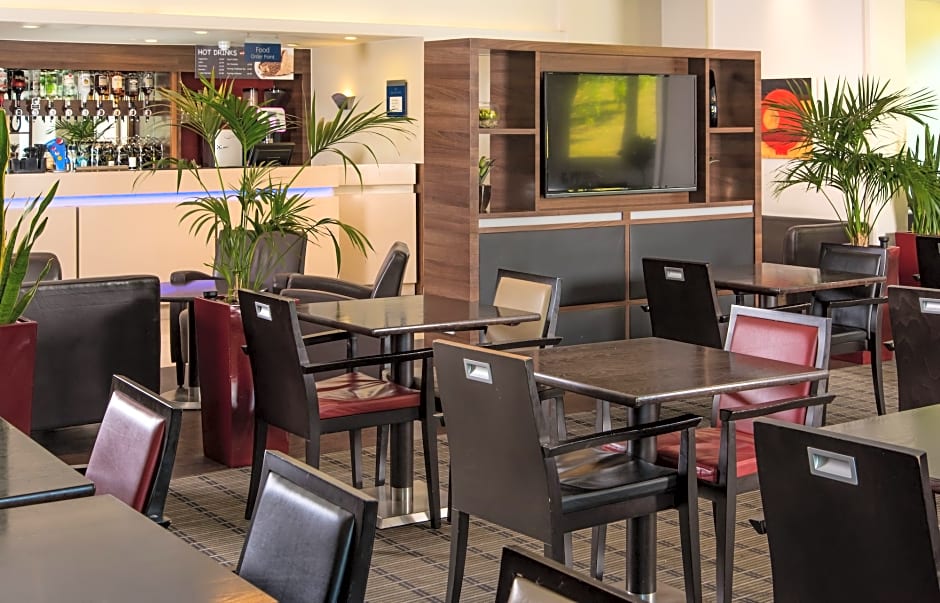 Gift card for Holiday Inn Express London - Dartford by Ihg