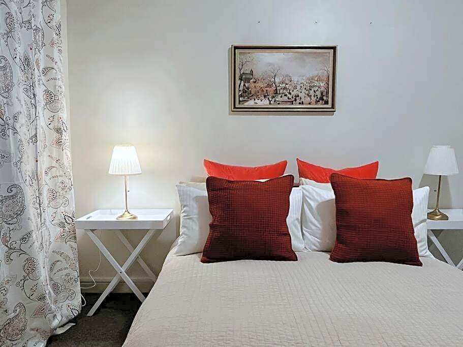 Tranquil Hideaway near the City- with Patio Lounge