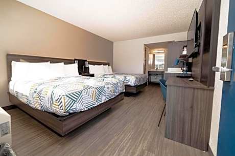 Queen Room with Two Queen Beds - Non-Smoking