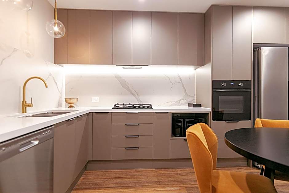 Astina Suites, Penrith