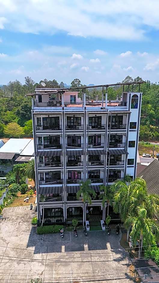 Dee Andaman Hotel