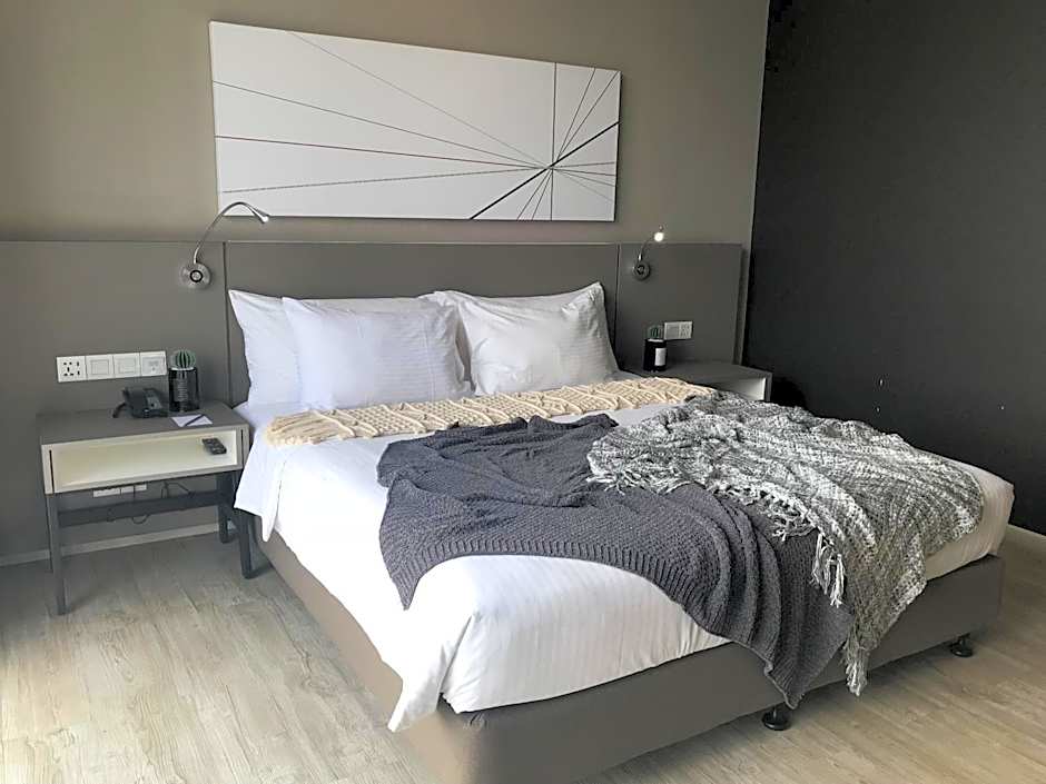 Lux Hotel Room in Damansara Perdana