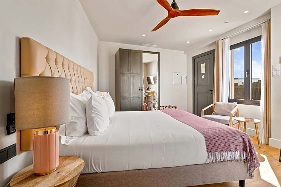 Casa Alhaja by Shiadu