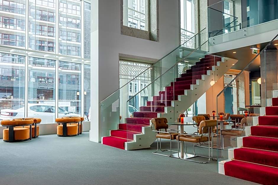 Cenica Porto Hotel, Curio Collection by Hilton