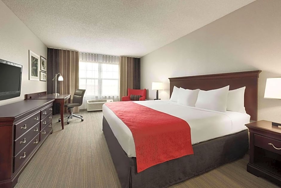 Country Inn & Suites by Radisson, Kansas City at Village West, KS