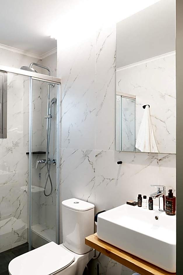 CHROMA FASHION ROOMS & APARTMENTS