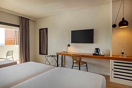 Double Superior Pool View