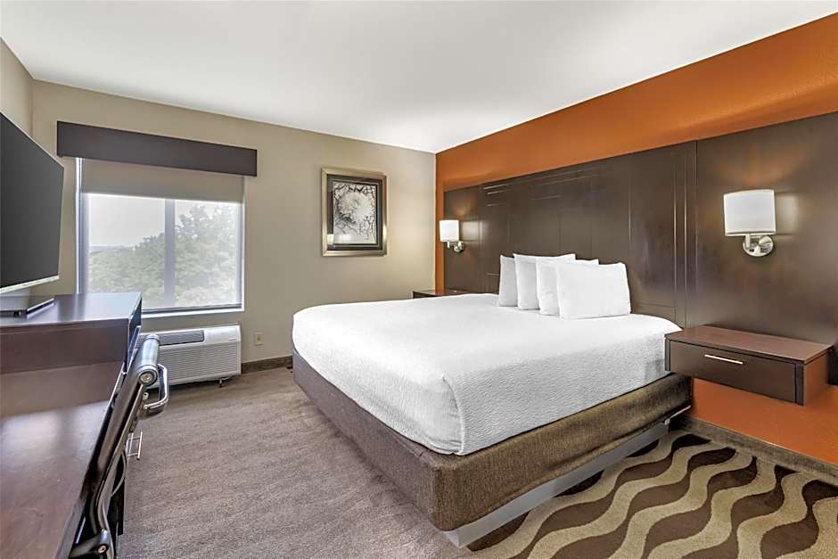 Best Western Plus Lee's Summit Hotel & Suites