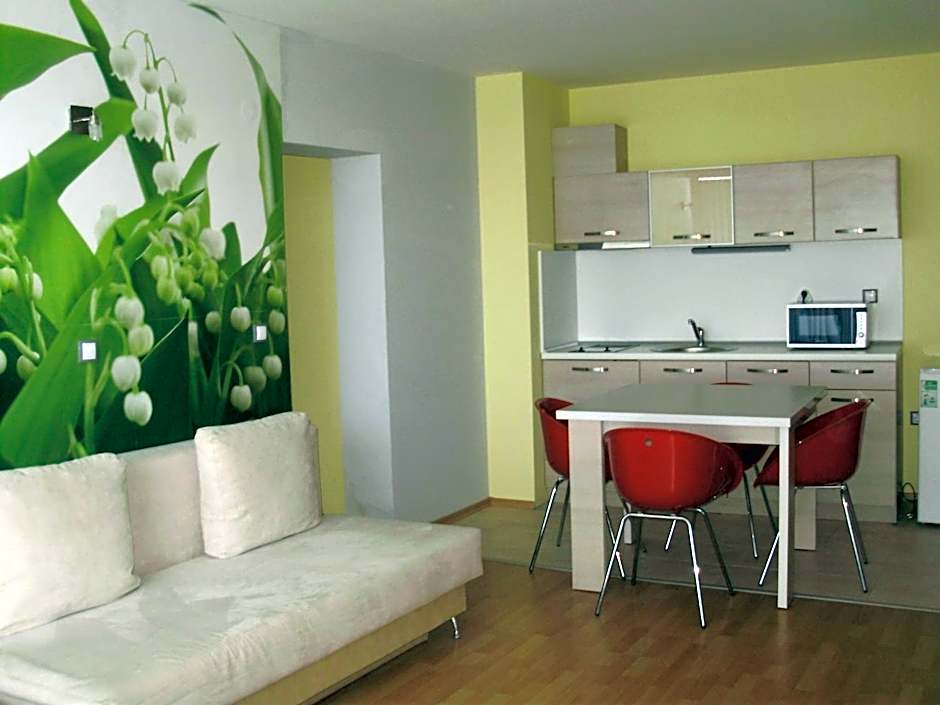 Aparthotel Marina Holiday Club - All Inclusive & Free Parking