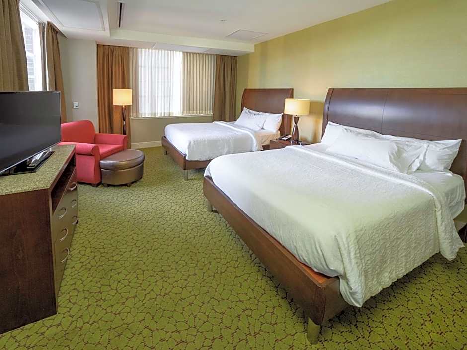 Photo 1 of 4 of 2 Queen Beds, Accessible, City View