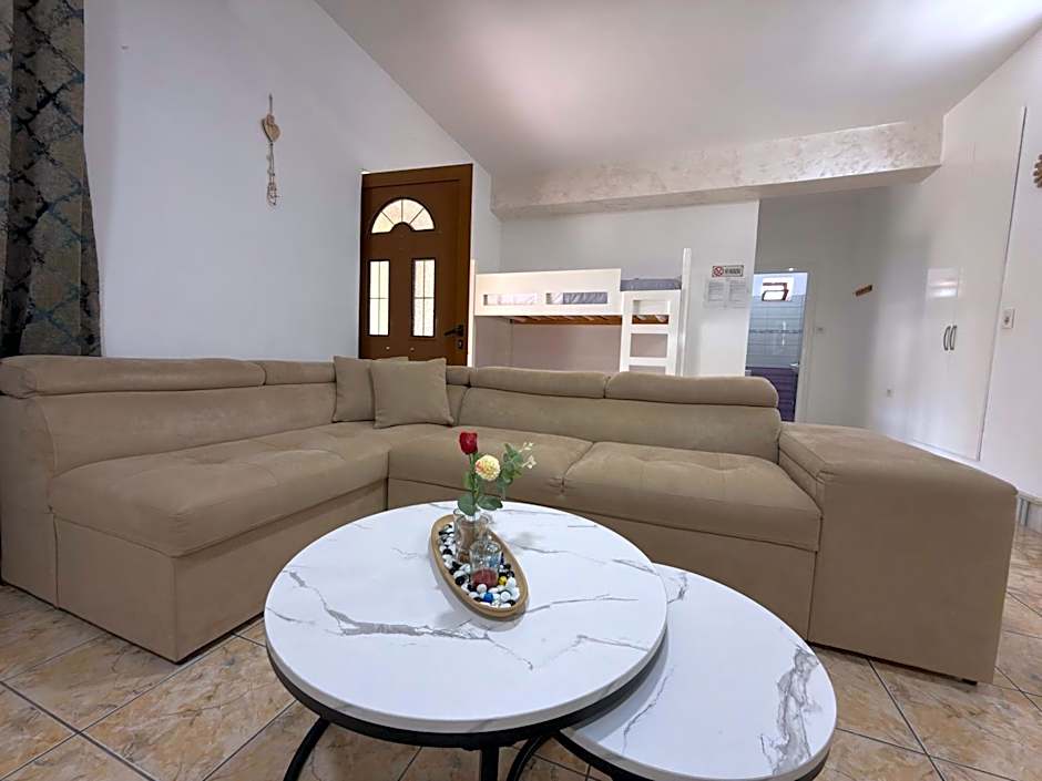 Vila Renato Ksamil