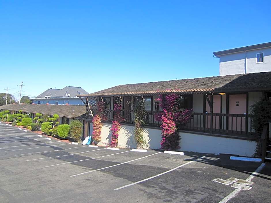 Monterey fairgrounds inn