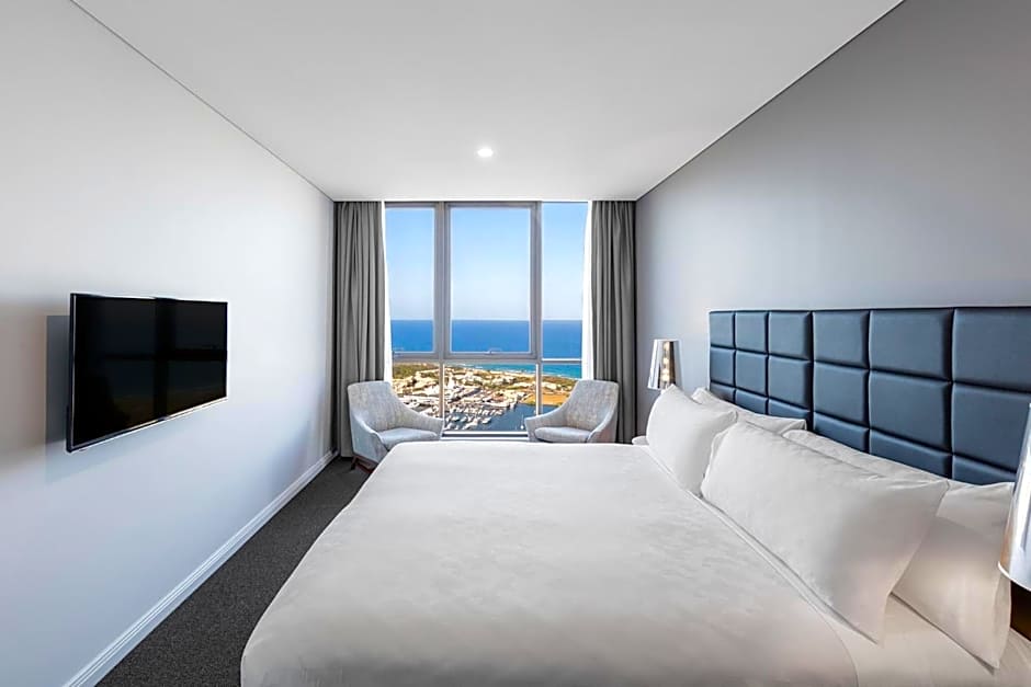 Meriton Suites Southport