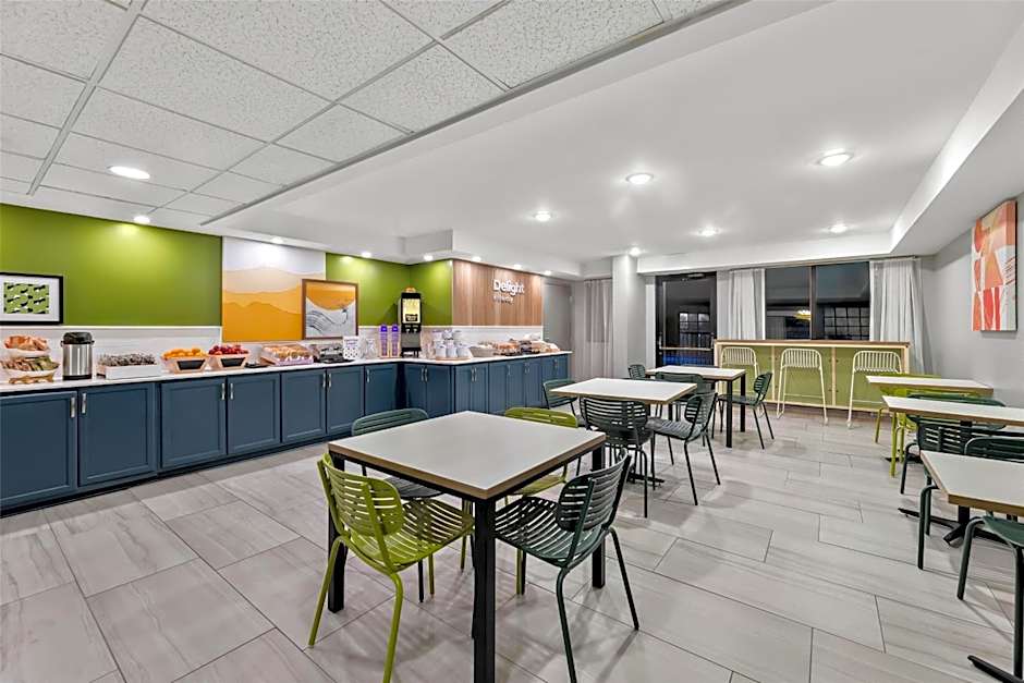 Spark by Hilton Biloxi Ocean Springs