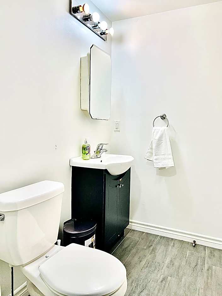 LaVida Exclusive Guest House, Free Parking (Rm#2)