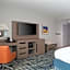 Hampton Inn & Suites Manistee Waterfront
