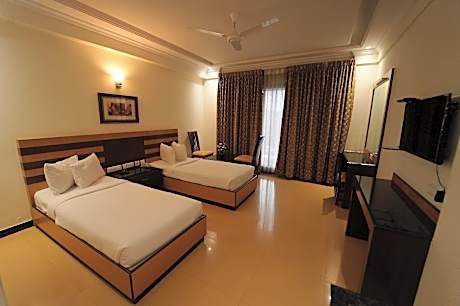 Twin Bed Room
