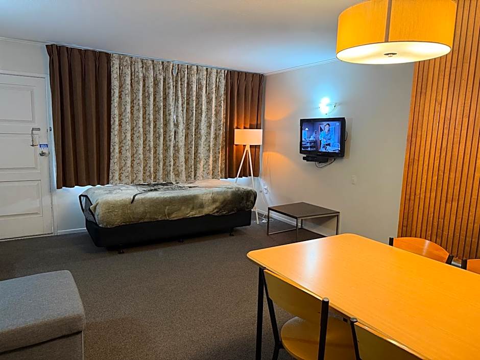 Aalton Motel