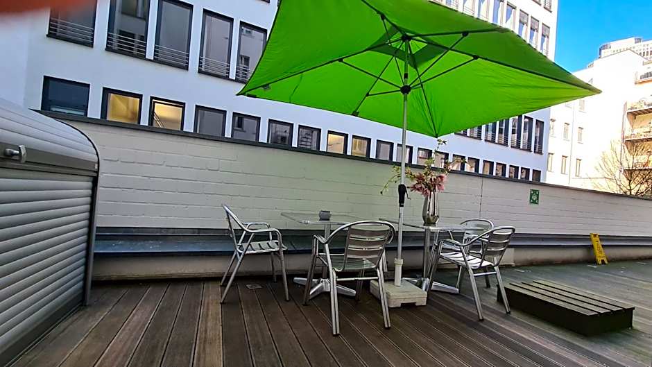 Hotel Cristall - Frankfurt City
