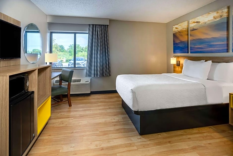 Days Inn by Wyndham Pleasant Prairie Kenosha