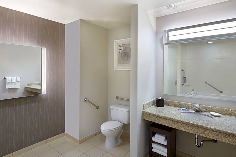 Courtyard by Marriott Ottawa East