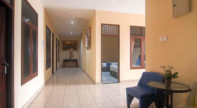 Miraa Guest House & Resto