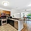 Fairfax District Chic City Oasis 2 BR Apt with Den 136