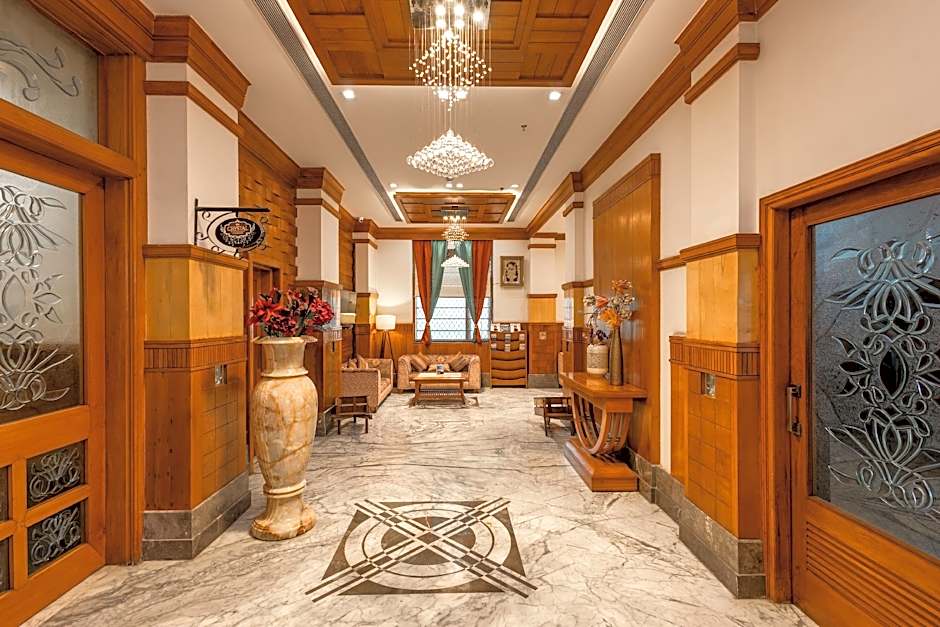 Hotel Saffron Leaf