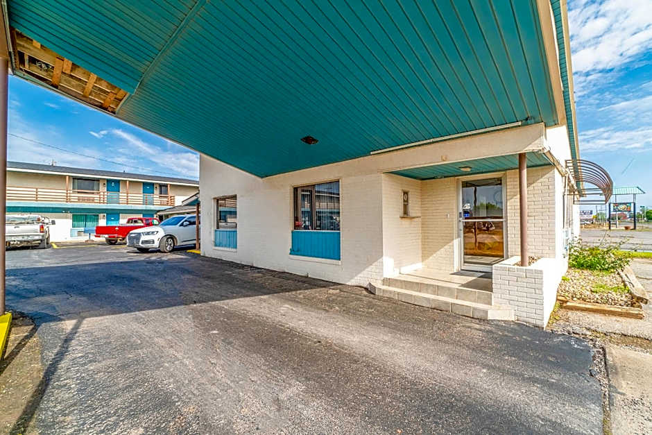Budget Inn by OYO Frederick US-183