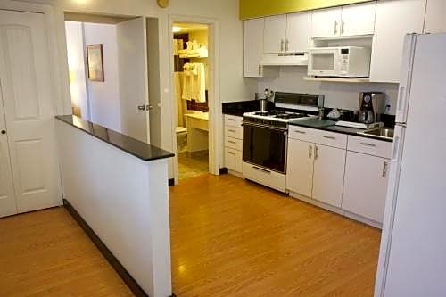Gateway Inn And Suites