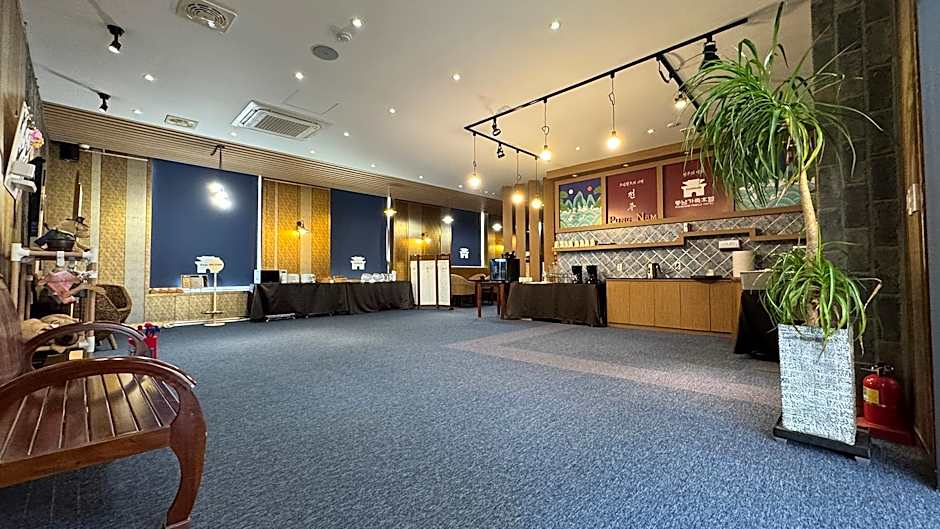 Pungnam Tourist Hotel