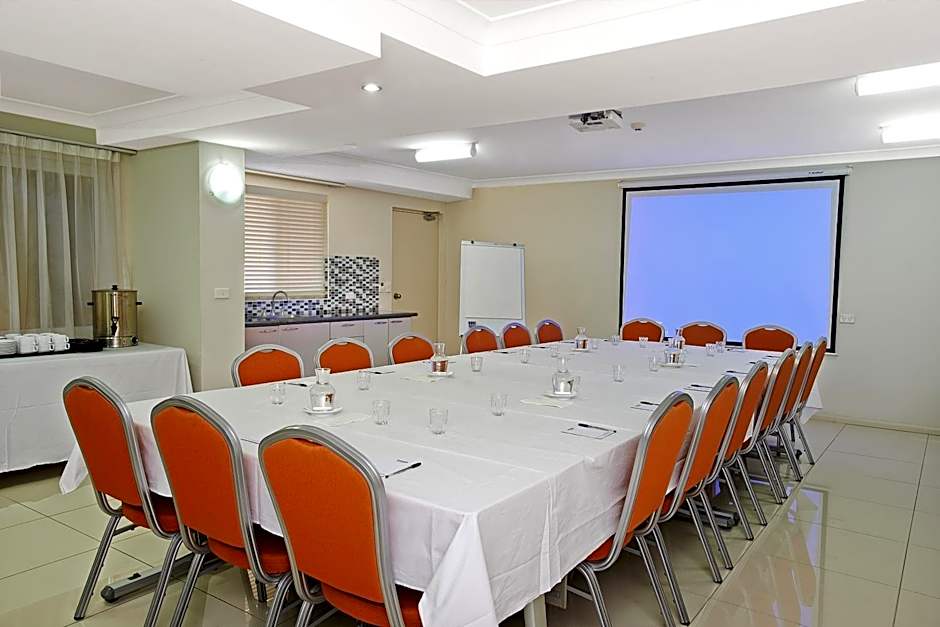 Comfort Inn & Suites Burwood