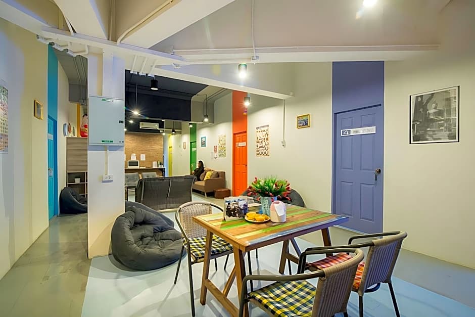 Zee Thai Hostel