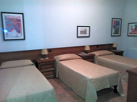 Triple Room with Private Bathroom