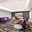 La Quinta Inn & Suites by Wyndham Bridge City