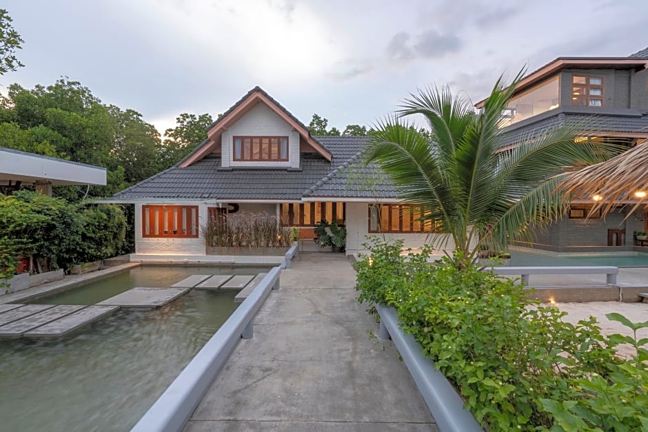 Phrip Phri Luxury Pool Villas