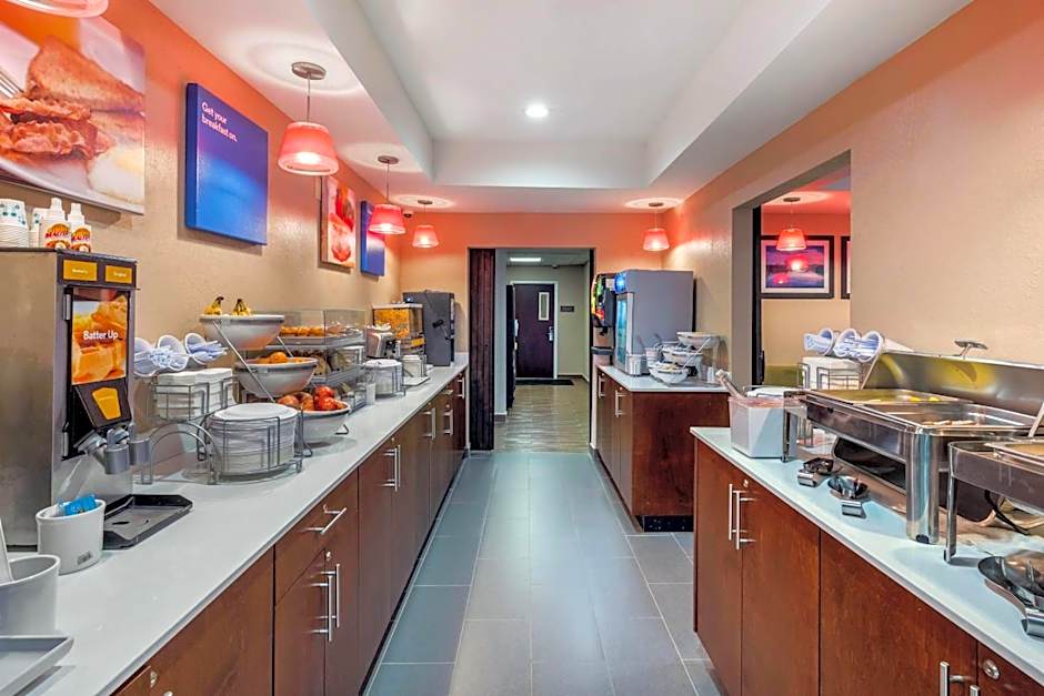 Comfort Inn & Suites Montgomery East Carmichael Rd