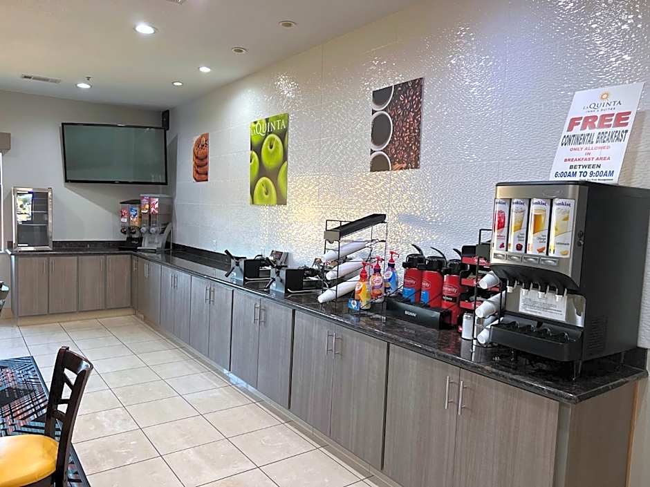 La Quinta Inn & Suites by Wyndham Alvarado