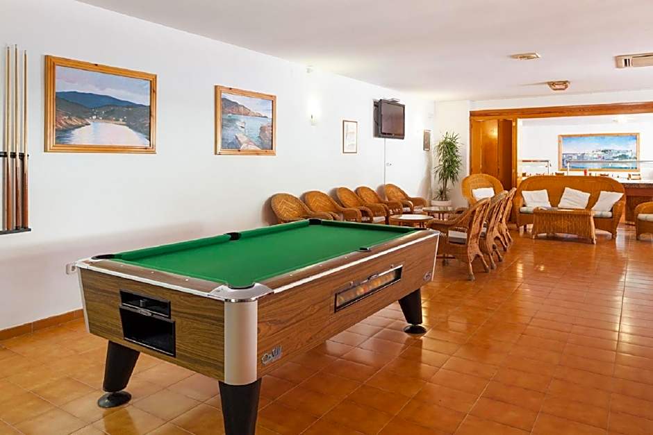 Aparthotel Puerto Cala Vadella