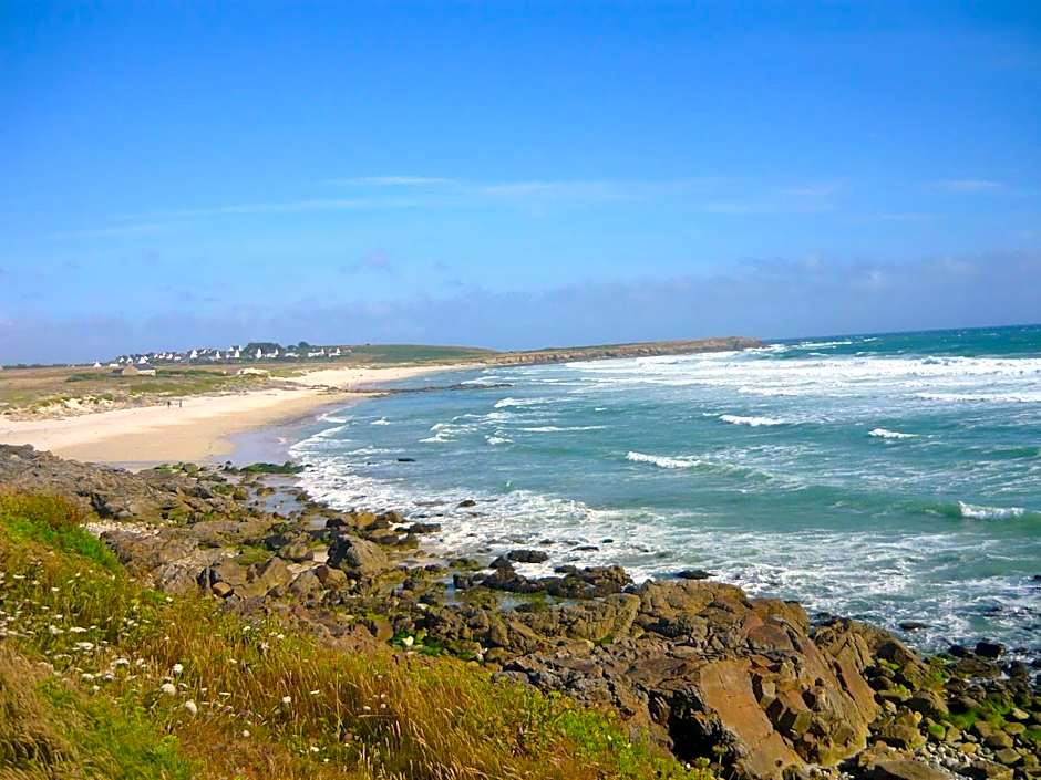 Kerantum à10mn des baies de Douarnenez et Audierne avec cuisine à disposition
