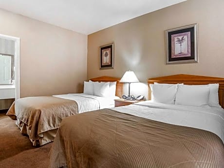2 Queen Beds, Suite, Nonsmoking