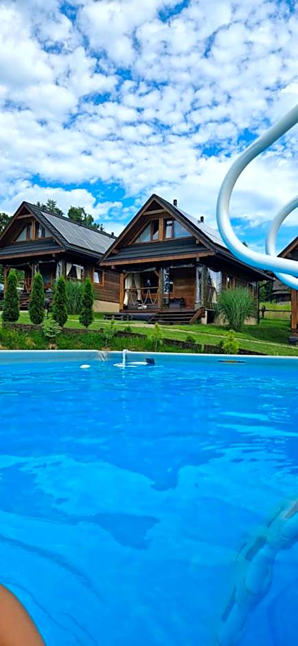 Chaty Trzy 731-950-635